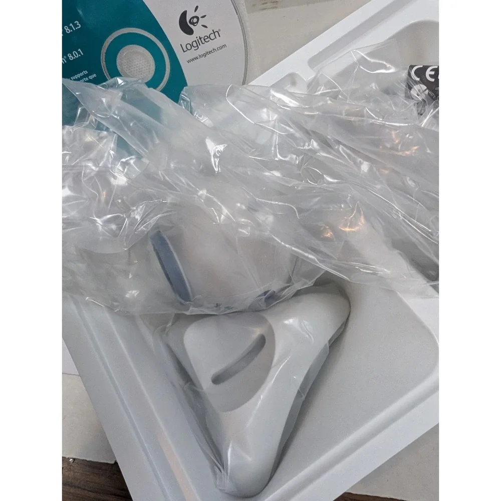 Logitech QuickCam Express USB Webcam 2003 NEW OLD STOCK Sealed Complete